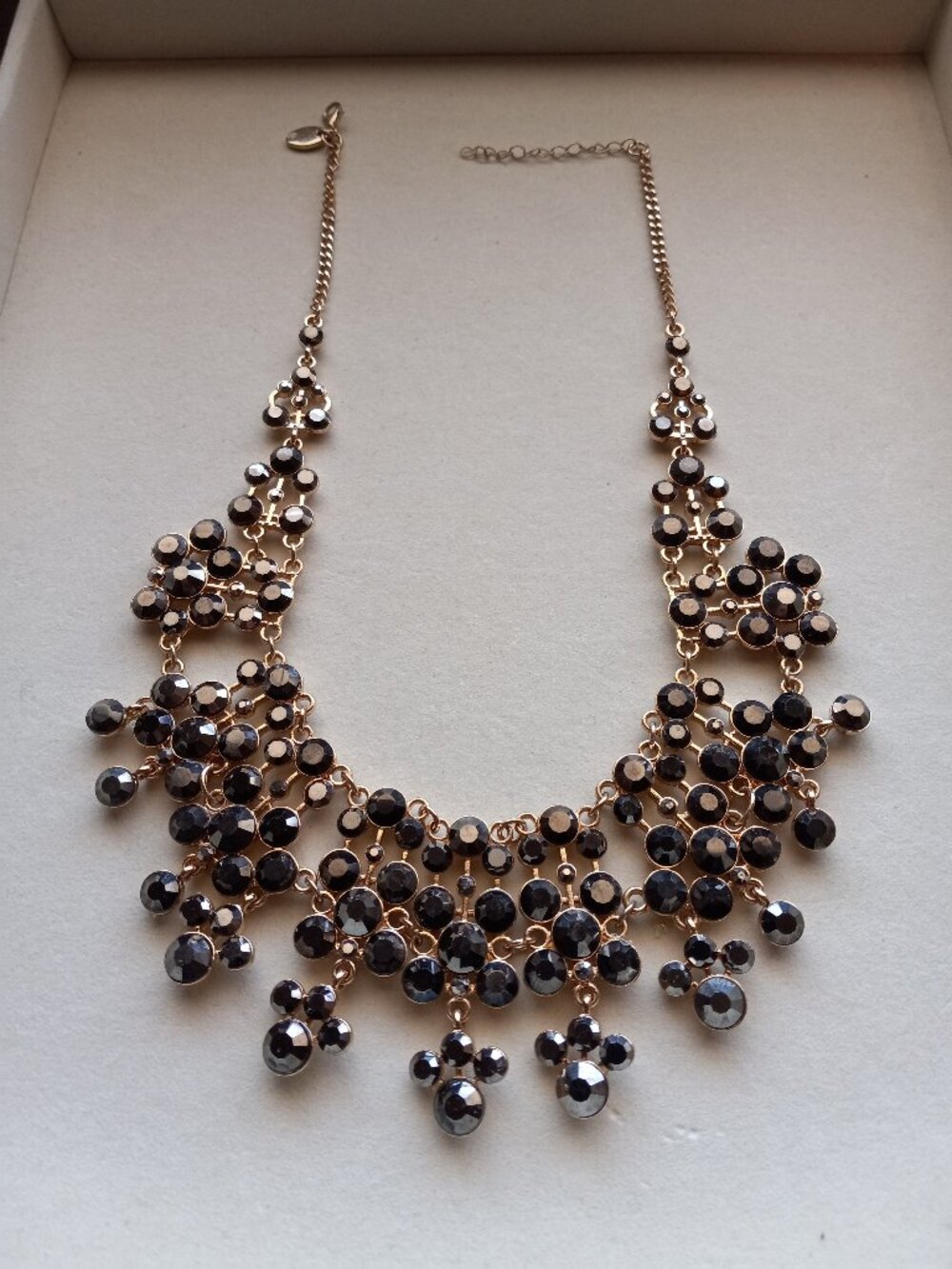Statement Bib-Style Necklace in gold-tone